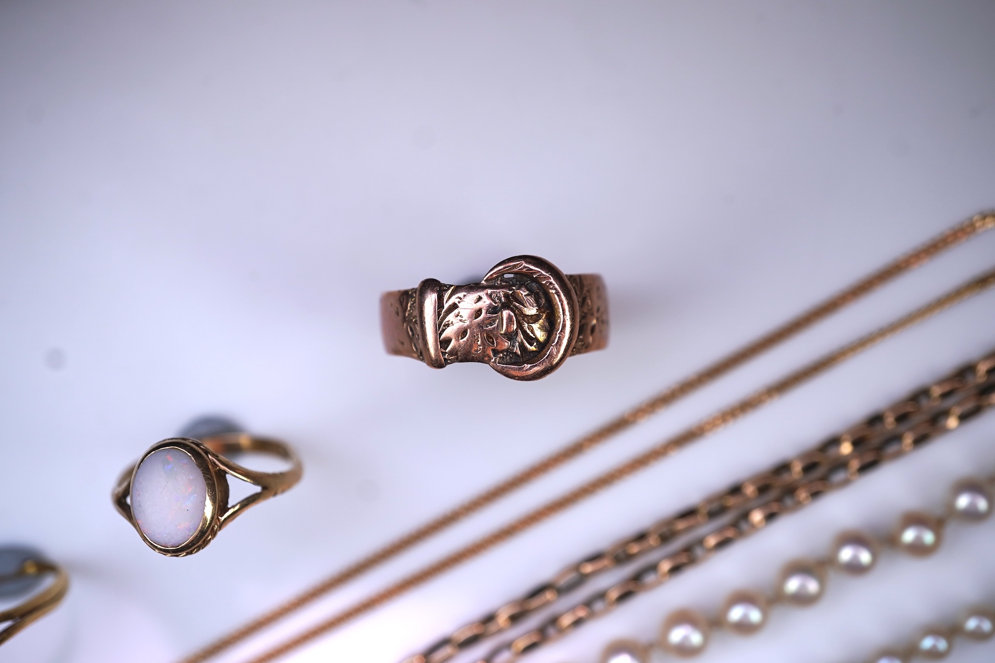 A collection of jewels, early-mid 20th century